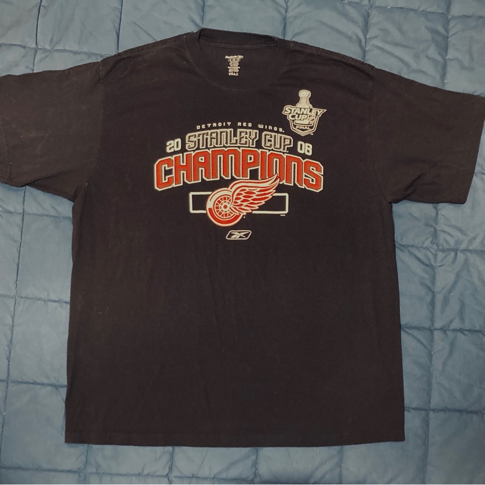 DETROIT RED WINGS Stanley Cup Champions Black T-Shirt X-Large Reebok 100% Cotton - Picture 2 of 9
